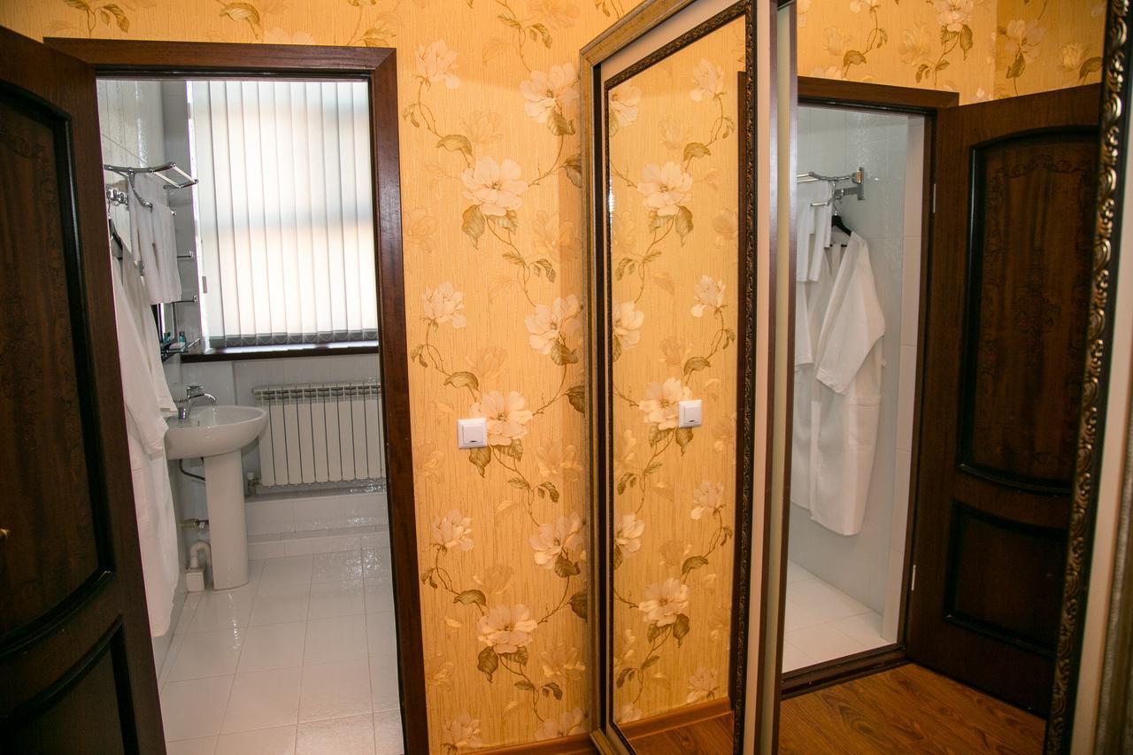 Complex Bella Vista Hotel Kyzylorda Eksteriør billede